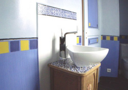 salle de bain bleue